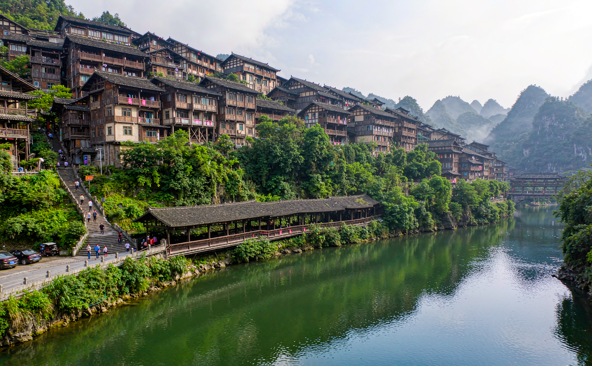 Xuan'en Hubei Gongshui River night promenade